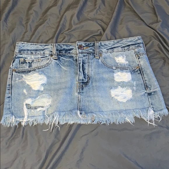 American Eagle Outfitters Dresses & Skirts - American eagle skirt 6 Jean